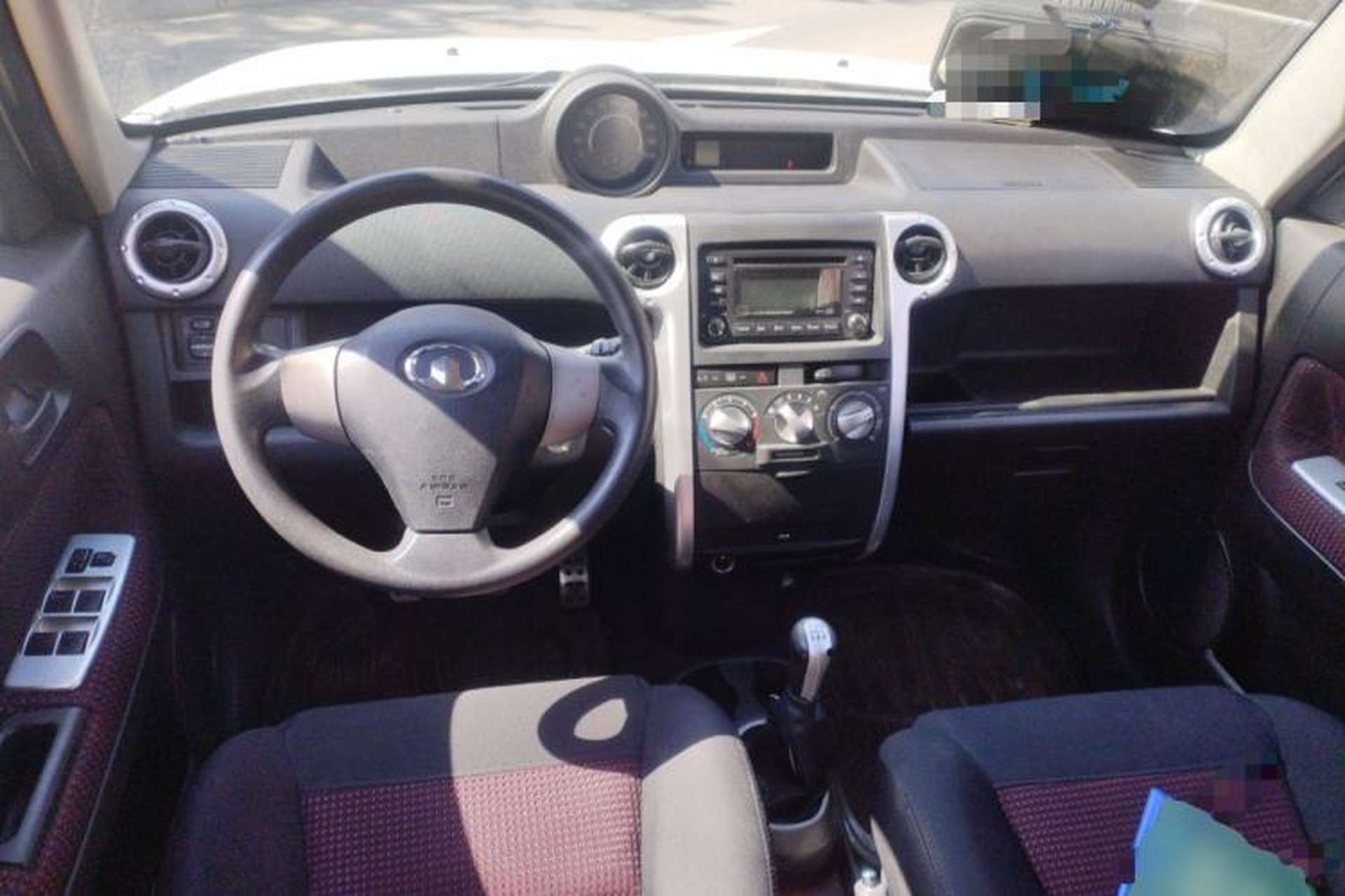 Used Great Wall M2 2010 1.5L Manual Luxury Edition Center Console
