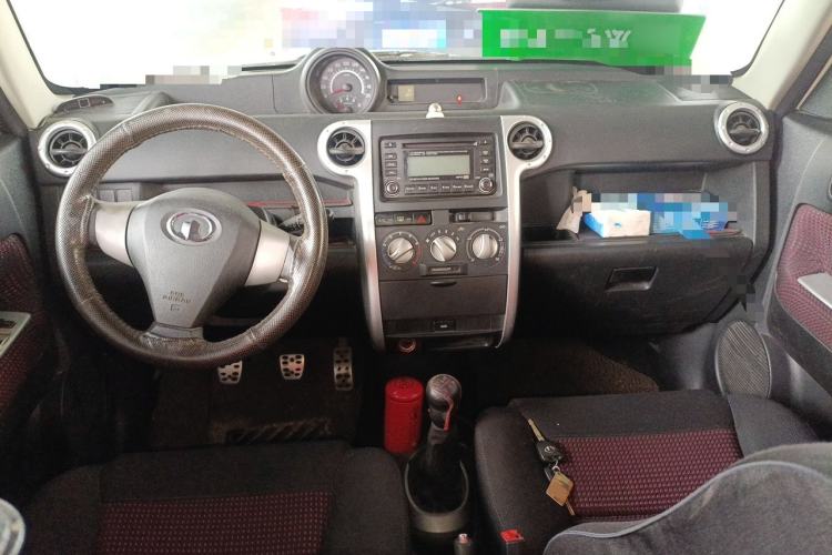 Used Great Wall M2 2010 1.5L Manual Luxury Edition Center Console