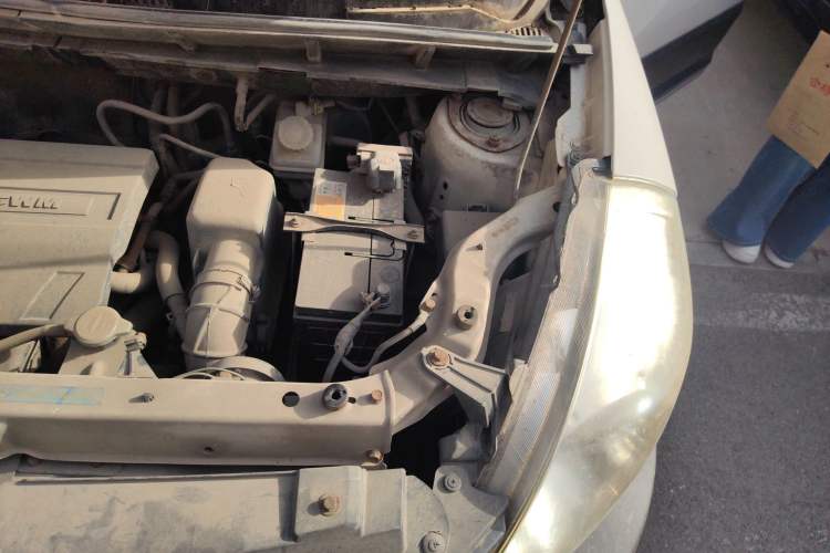 Used Great Wall M2 2010 1.5L Manual Luxury Edition Engine Bay Left
