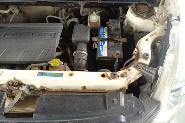 Used Great Wall M2 2010 1.5L Manual Luxury Edition Engine Bay Left
