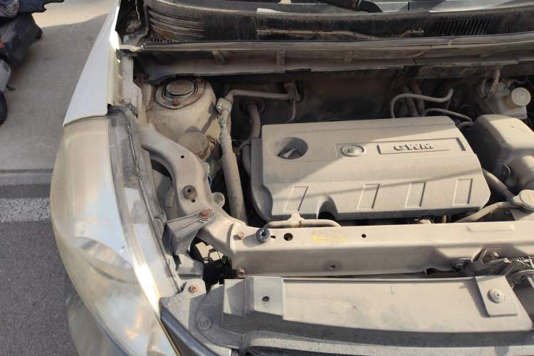 Used Great Wall M2 2010 1.5L Manual Luxury Edition Engine Bay Right