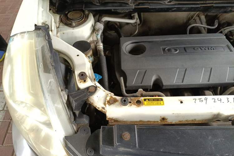 Used Great Wall M2 2010 1.5L Manual Luxury Edition Engine Bay Right