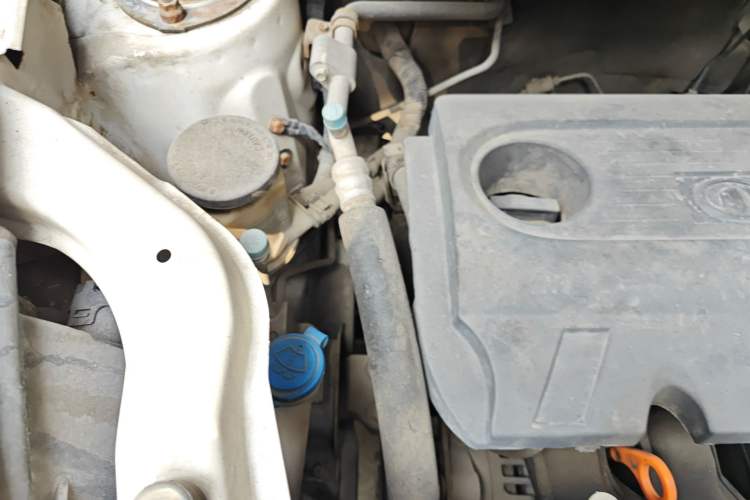 Used Great Wall M2 2012 1.5L Manual Urban Edition Engine Bay Right