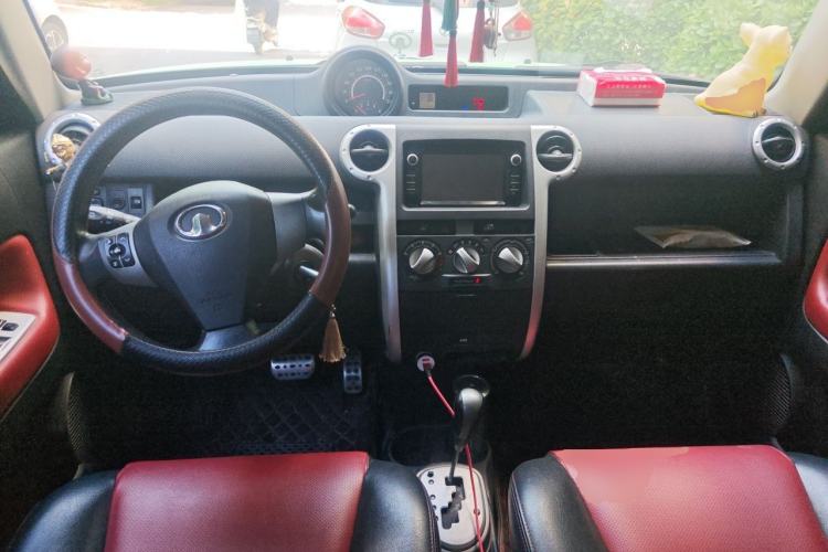Used Great Wall M2 2012 1.5L CVT Urban Edition Center Console