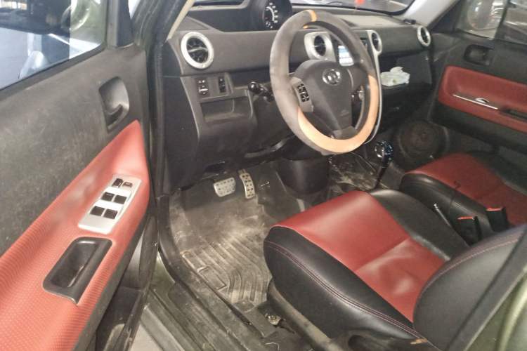 Used Great Wall M2 2012 1.5L CVT Urban Edition Interior 3