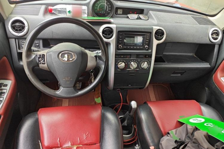 Used Great Wall M2 2012 1.5L Manual Urban Edition Center Console