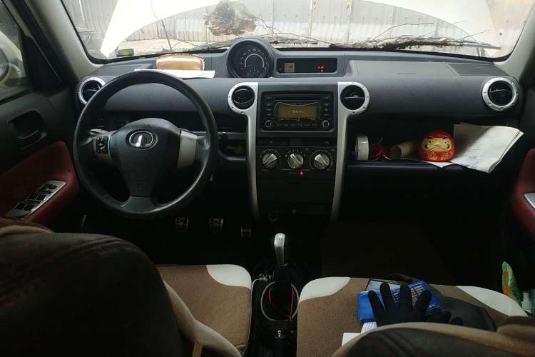 Used Great Wall M2 2012 1.5L Manual Urban Edition Center Console