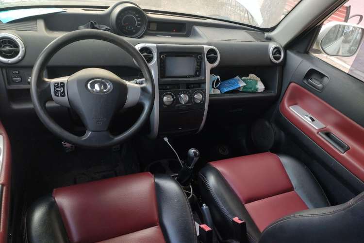 Used Great Wall M2 2012 1.5L Manual Urban Edition Center Console