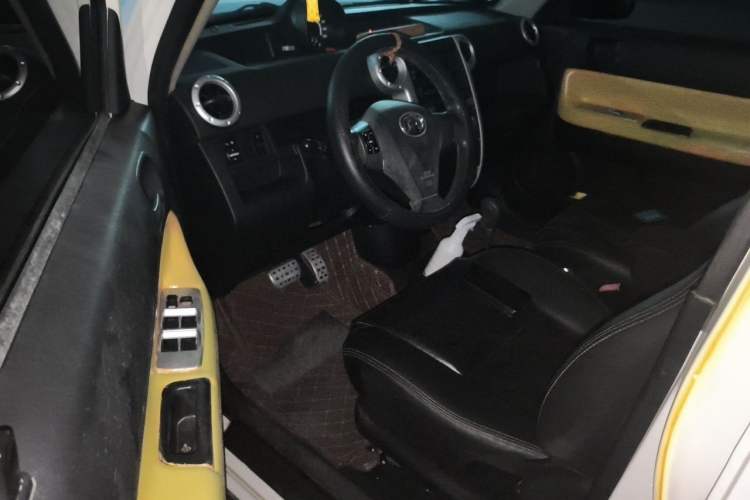 Used Great Wall M2 2012 1.5L CVT Urban Edition Driver Seat
