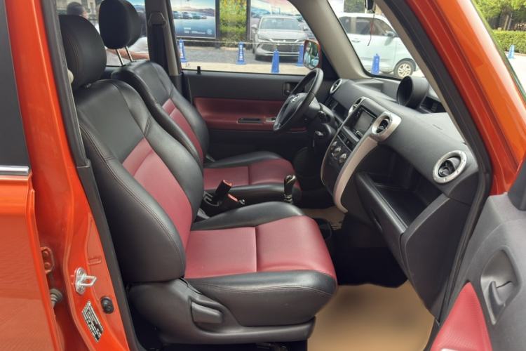 Used Great Wall M2 2013 1.5L Manual Navigation Version Interior 12