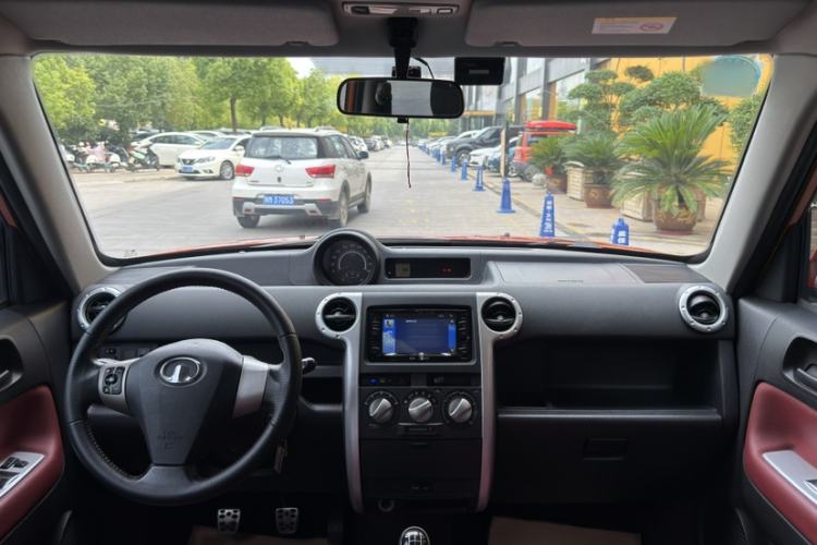 Used Great Wall M2 2013 1.5L Manual Navigation Version Interior 13