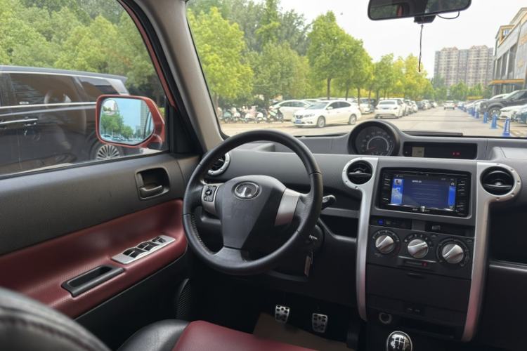 Used Great Wall M2 2013 1.5L Manual Navigation Version Interior 15