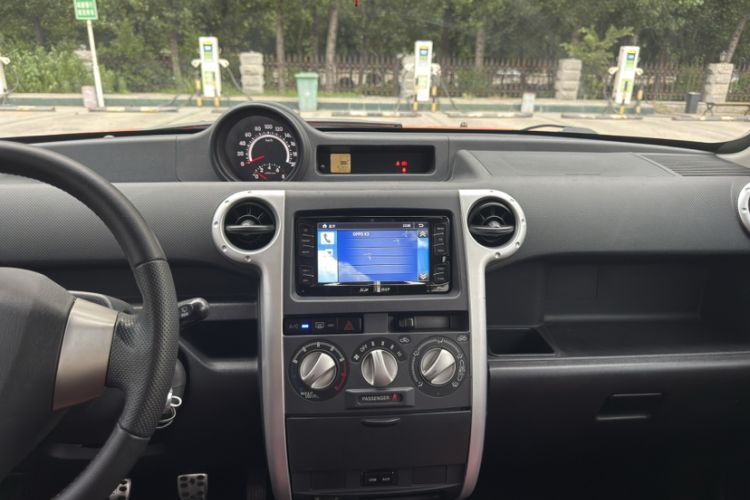 Used Great Wall M2 2013 1.5L Manual Navigation Version Interior 3