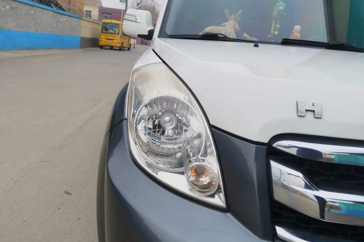 Used Great Wall M2 2013 1.5L Manual Navigation Version Right Front Headlight