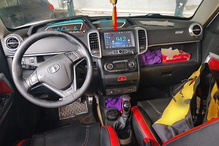 Used Great Wall M2 2014 1.5L Manual Urban Edition Center Console
