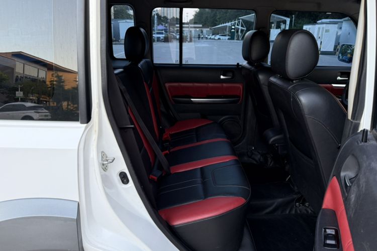 Used Great Wall M2 2014 1.5L Manual Elite Edition Interior 13