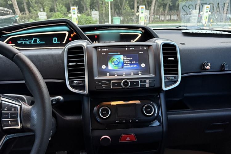 Used Great Wall M2 2014 1.5L Manual Elite Edition Interior 5