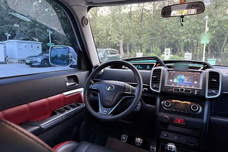 Used Great Wall M2 2014 1.5L Manual Elite Edition Interior 6