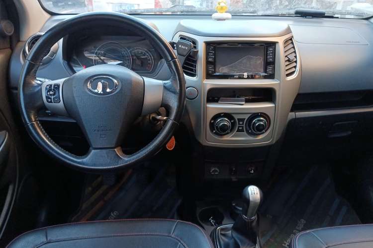Used Great Wall M4 2012 1.5L Manual Luxury Version Center Console