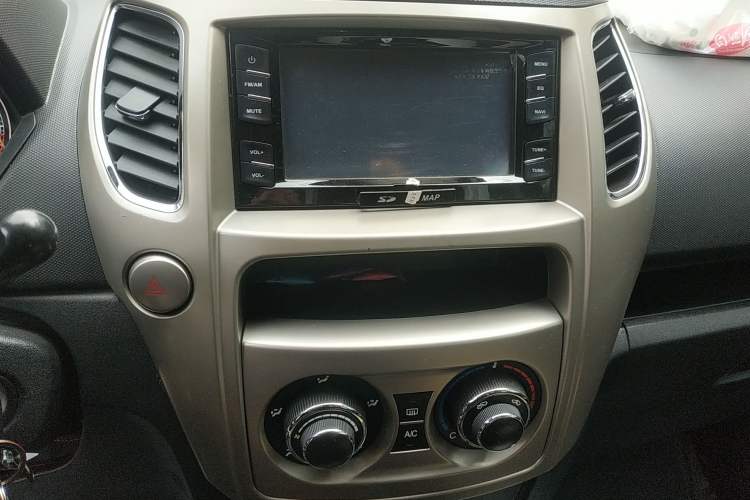 Used Great Wall M4 2012 1.5L Manual Luxury Version Audio And AC Panel