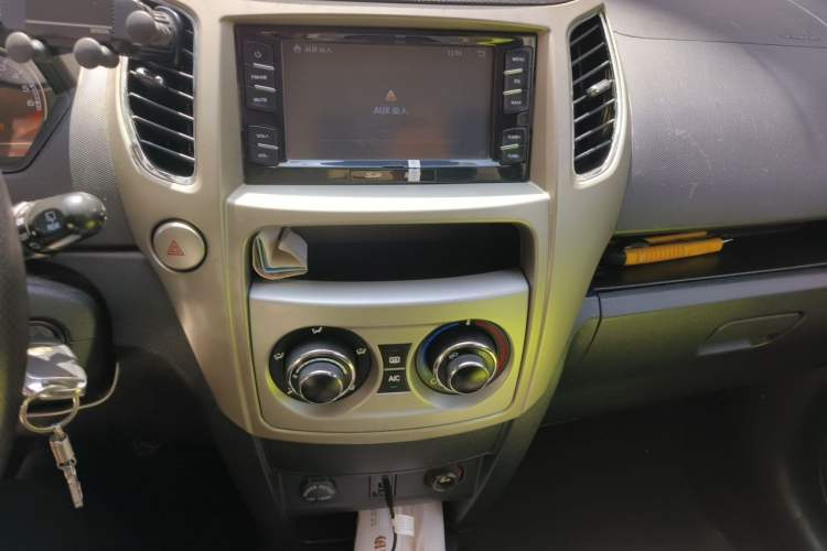 Used Great Wall M4 2012 1.5L Manual Luxury Version Audio And AC Panel
