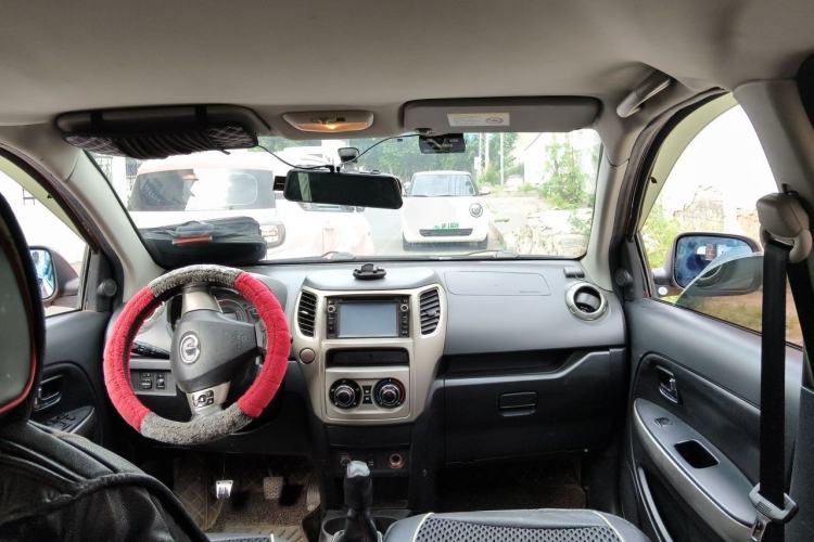 Used Great Wall M4 2012 1.5L Manual Comfort Version Center Console