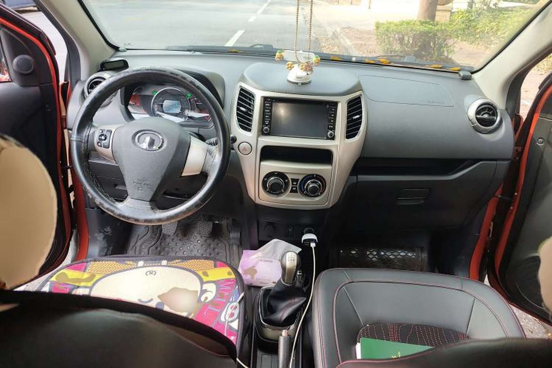 Used Great Wall M4 2012 1.5L Manual Luxury Version Center Console