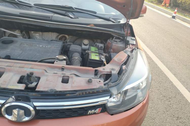 Used Great Wall M4 2012 1.5L Manual Luxury Version Engine Bay Left