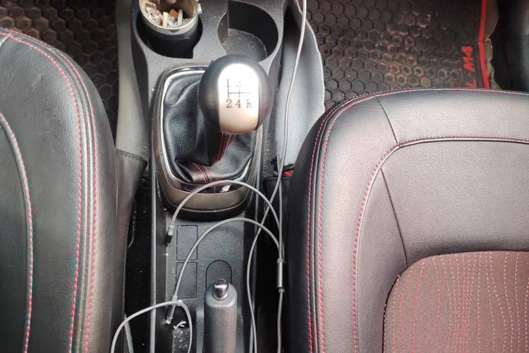 Used Great Wall M4 2012 1.5L Manual Comfort Version Gear Lever