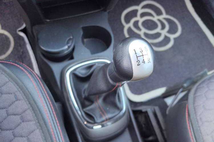 Used Great Wall M4 2012 1.5L Manual Luxury Version Gear Lever