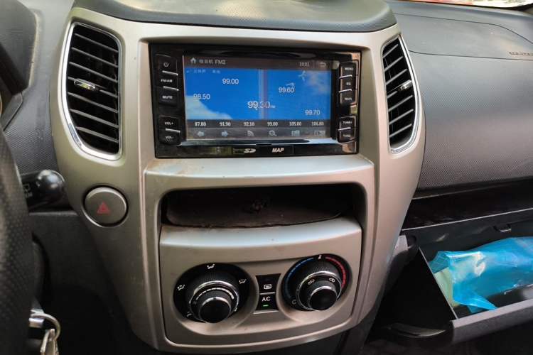 Used Great Wall M4 2012 1.5L Manual Luxury Version Audio And AC Panel
