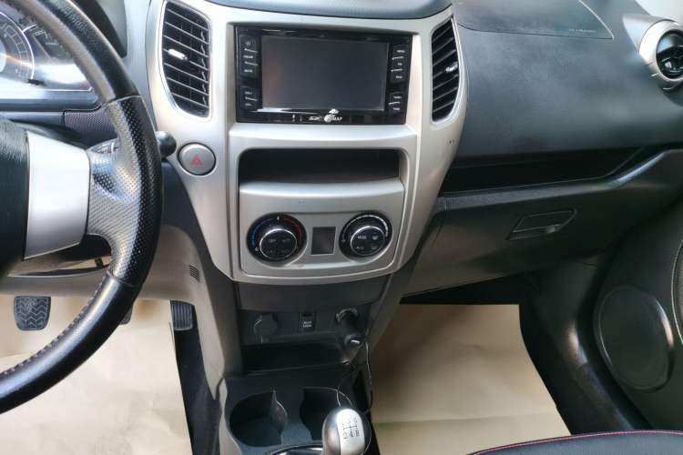 Used Great Wall M4 2012 1.5L Manual Elite Edition Audio And AC Panel