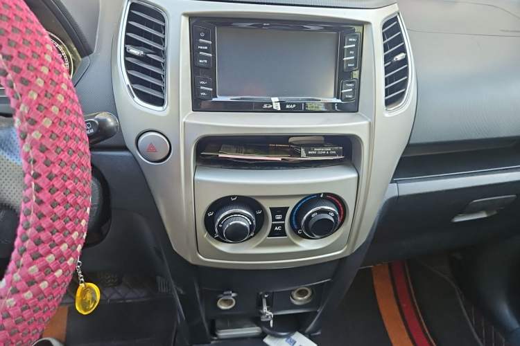 Used Great Wall M4 2012 1.5L Manual Luxury Version Audio And AC Panel