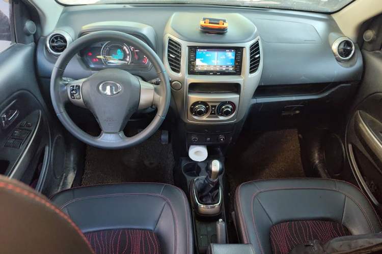 Used Great Wall M4 2012 1.5L Manual Comfort Version Center Console
