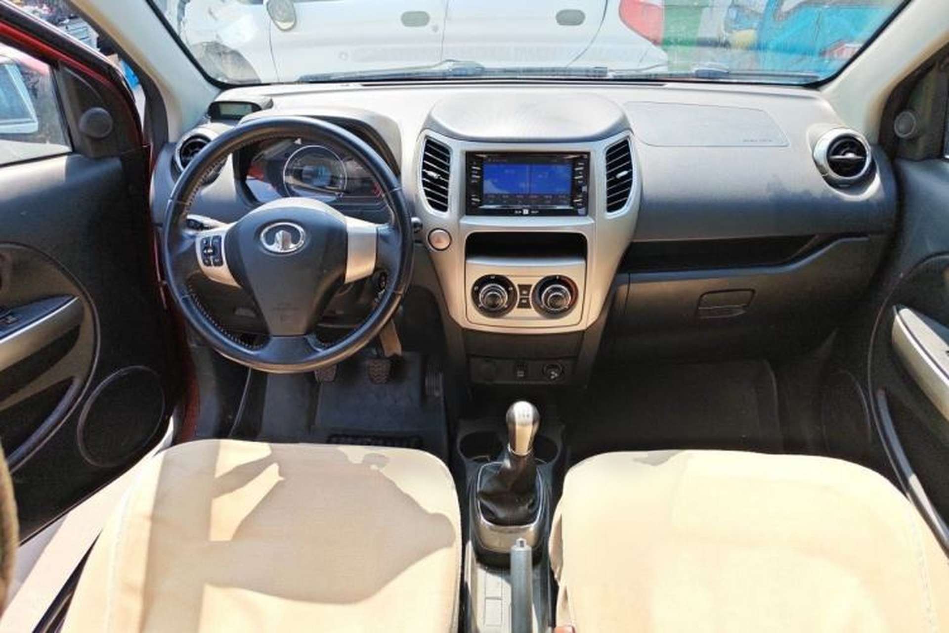 Used Great Wall M4 2012 1.5L Manual Luxury Version Center Console