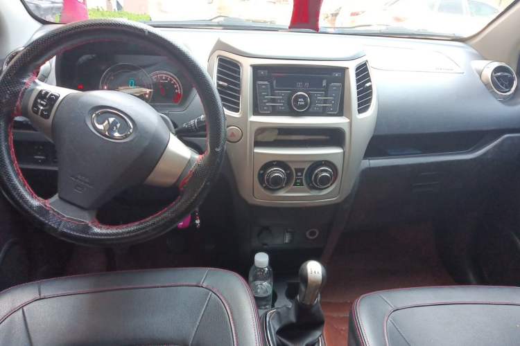 Used Great Wall M4 2012 1.5L Manual Comfort Version Center Console