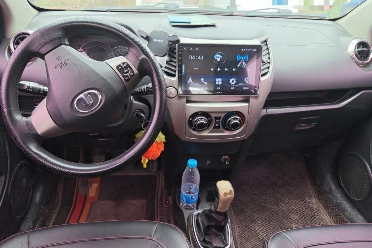 Used Great Wall M4 2012 1.5L Manual Luxury Version Center Console