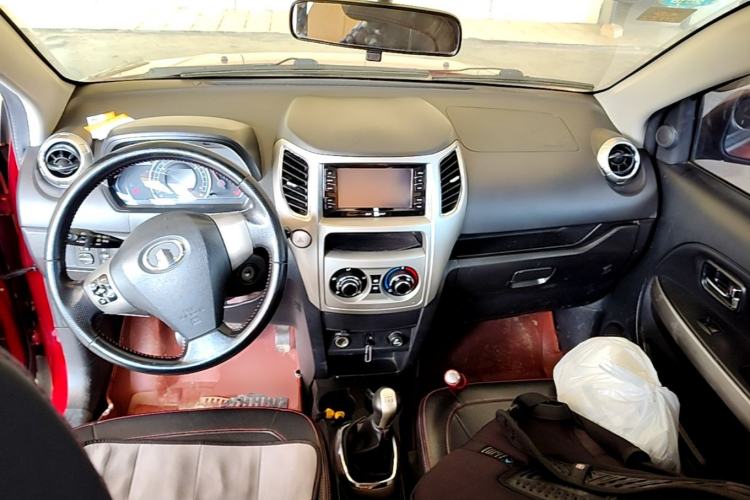 Used Great Wall M4 2012 1.5L Manual Luxury Version Center Console