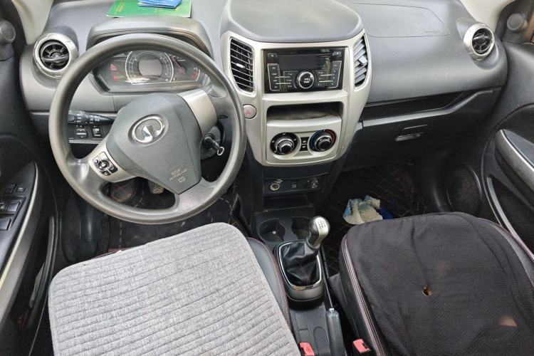 Used Great Wall M4 2012 1.5L Manual Comfort Version Center Console