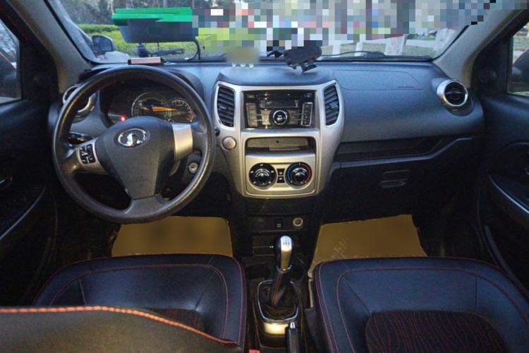Used Great Wall M4 2012 1.5L Manual Comfort Version Center Console