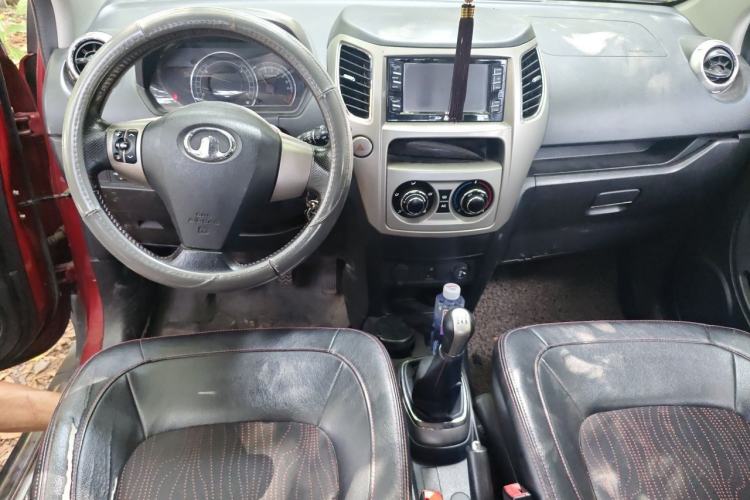 Used Great Wall M4 2012 1.5L Manual Luxury Version Center Console