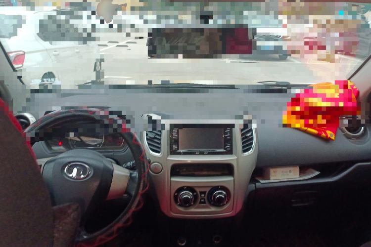 Used Great Wall M4 2012 1.5L Manual Luxury Version Center Console