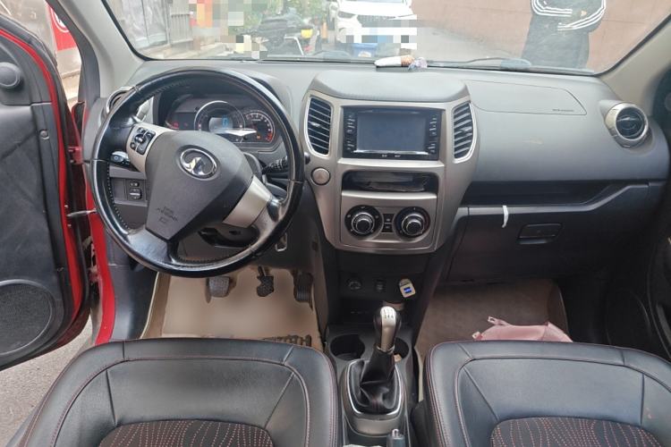 Used Great Wall M4 2012 1.5L Manual Luxury Version Center Console