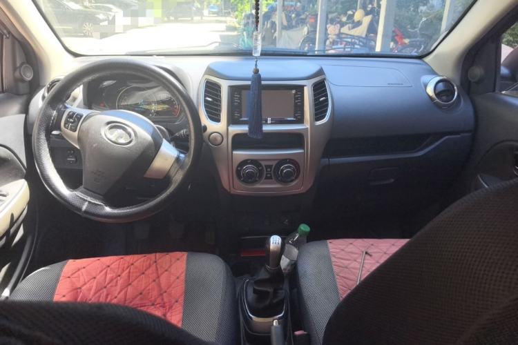 Used Great Wall M4 2012 1.5L Manual Luxury Version Center Console