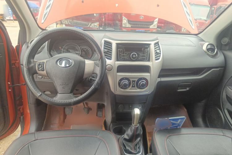 Used Great Wall M4 2012 1.5L Manual Comfort Version Center Console