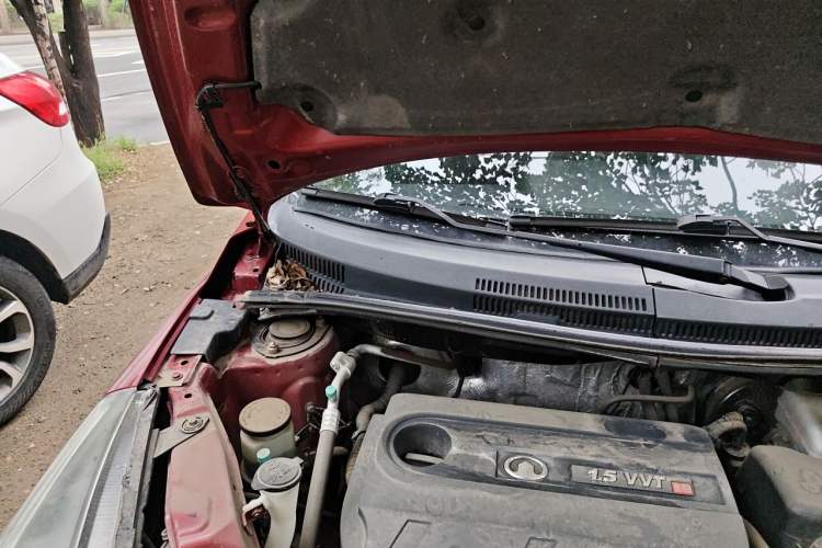 Used Great Wall M4 2012 1.5L Manual Comfort Version Engine Bay Right
