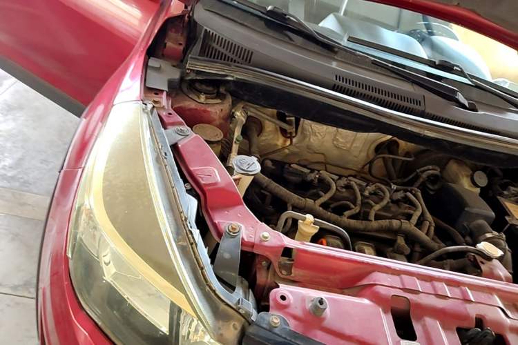 Used Great Wall M4 2012 1.5L Manual Luxury Version Engine Bay Right