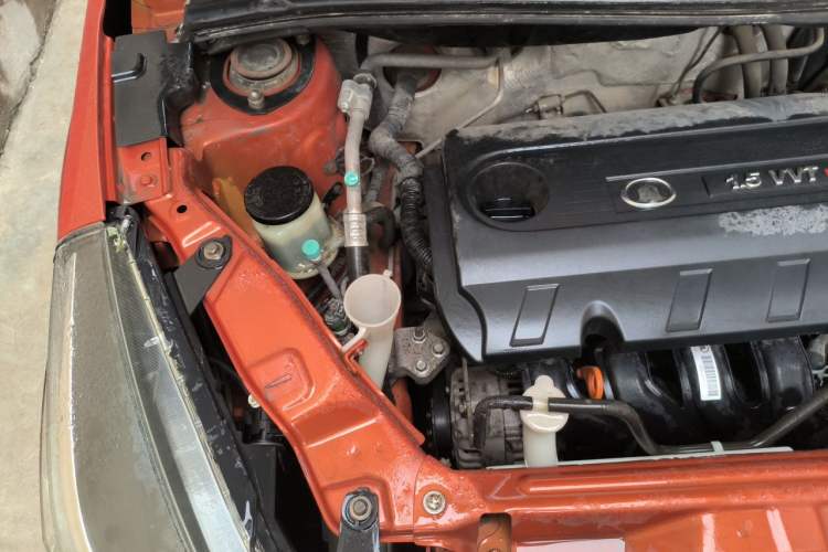 Used Great Wall M4 2012 1.5L Manual Comfort Version Engine Bay Right