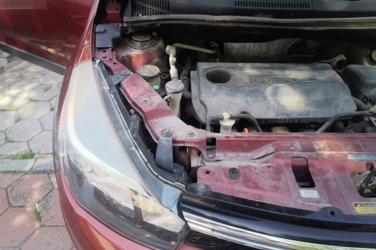 Used Great Wall M4 2012 1.5L Manual Luxury Version Engine Bay Right