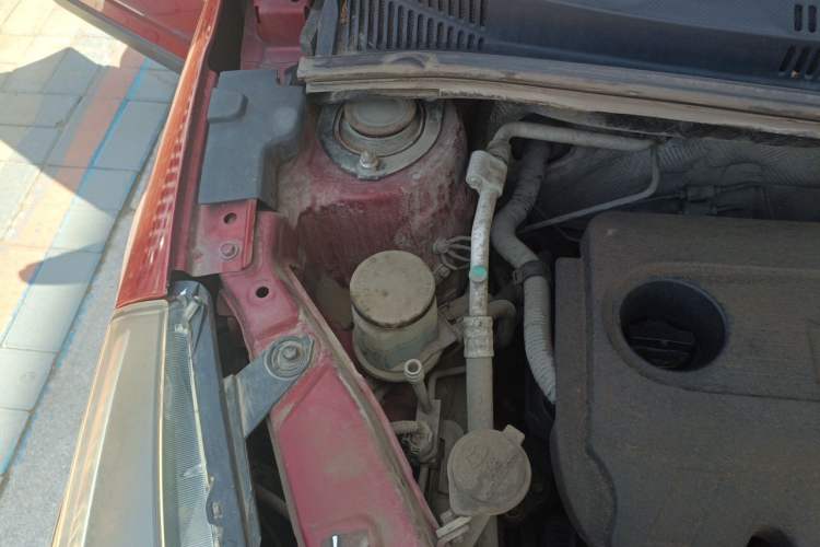 Used Great Wall M4 2012 1.5L Manual Comfort Version Engine Bay Right